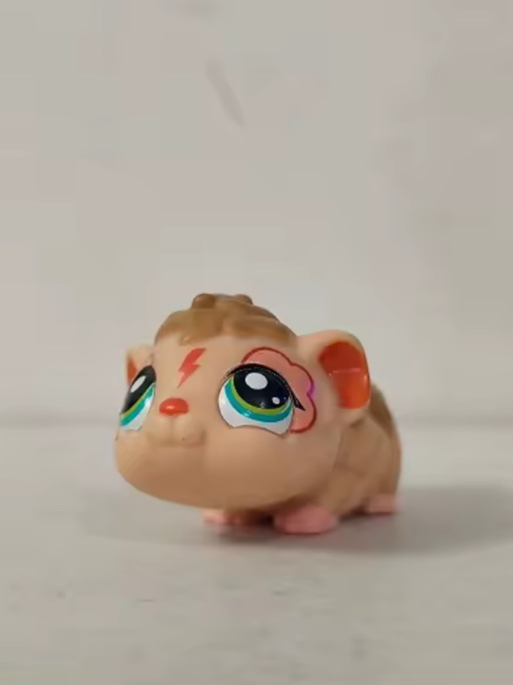 LPS Figure Orange Guinea Pig with Green Eyes #1844 Mini Pet Shop toy